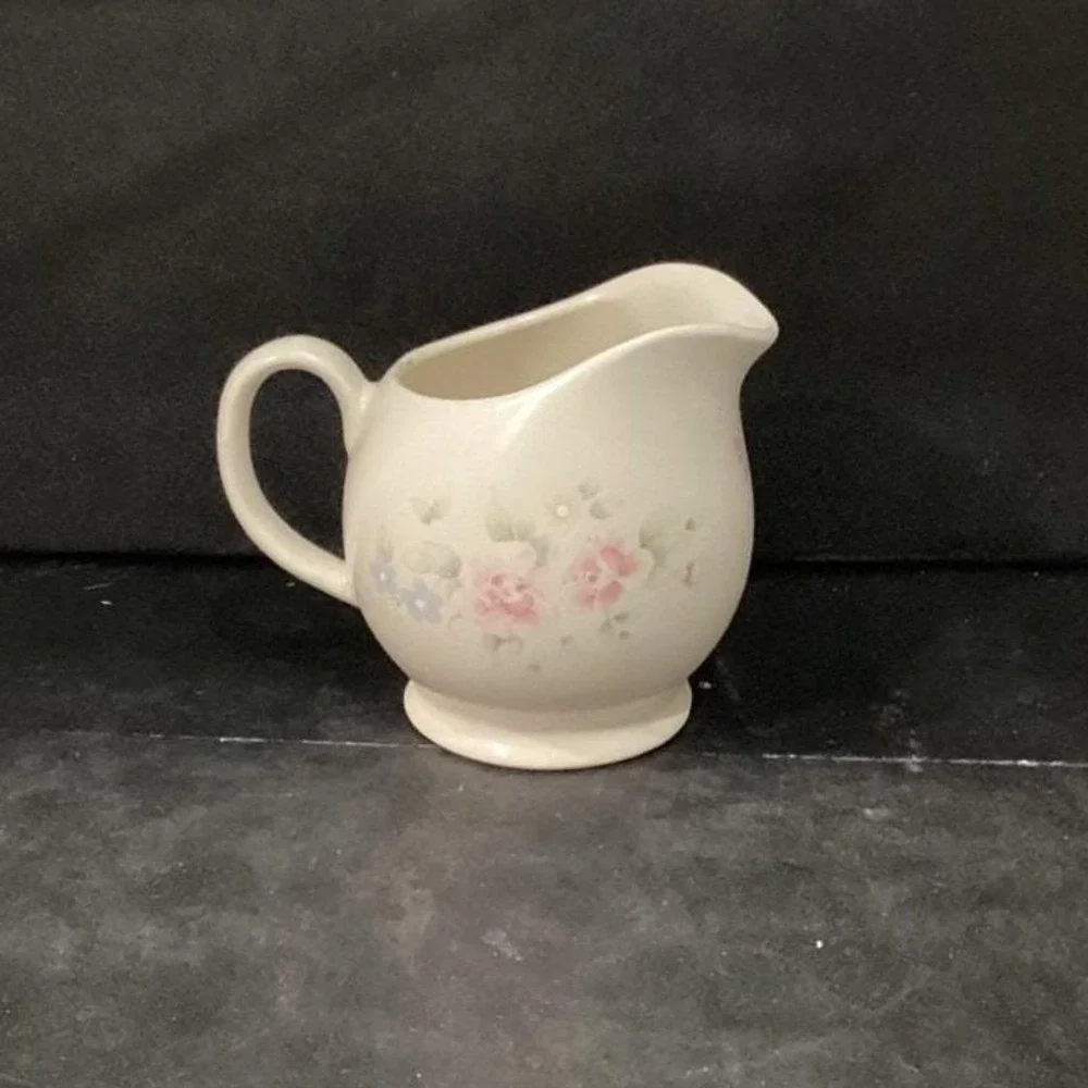 Pfaltzgraff Tea Rose‎ Creamer, Stoneware Floral Pitcher, Tableware, Cottagecore
